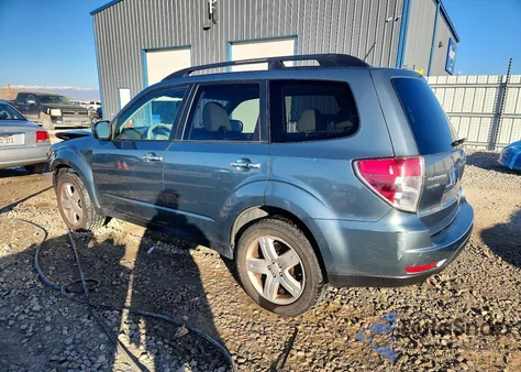 2010 Subaru Forester 2.5X Premium z USA, uszkodzony, nr VIN JF2SH6CC4AH806857